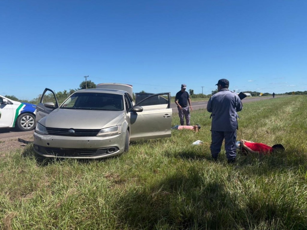 Makall&eacute;: Huyeron de un control, chocaron un patrullero y terminaron detenidos 