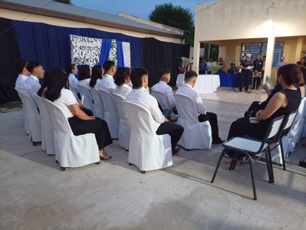 Emotivo acto de fin de curso en el Instituto de Educación Superior de Makallé